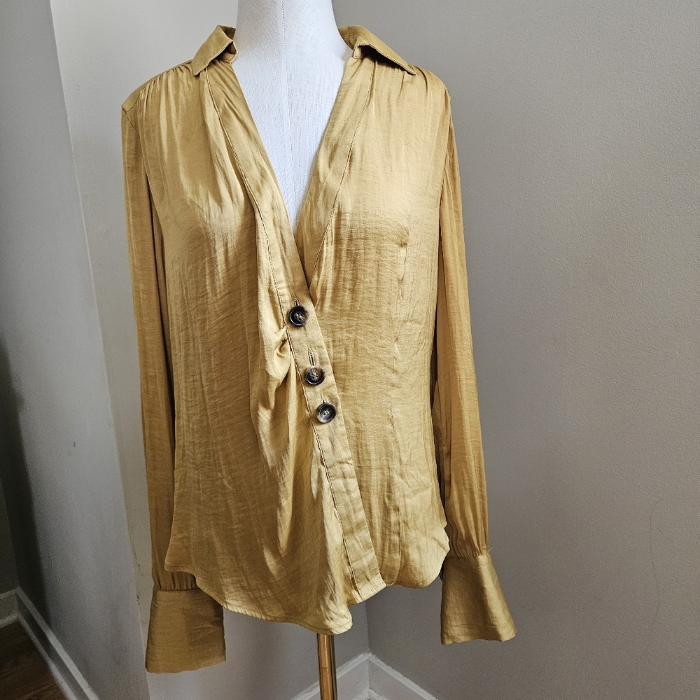 Free People Mustard / Gold Blouse⭐️ Size L